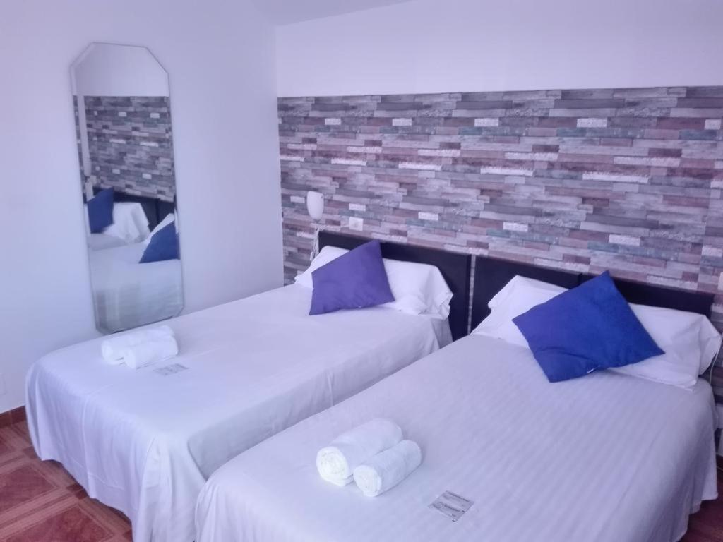 Playa De Quenxe Hotel Corcubión