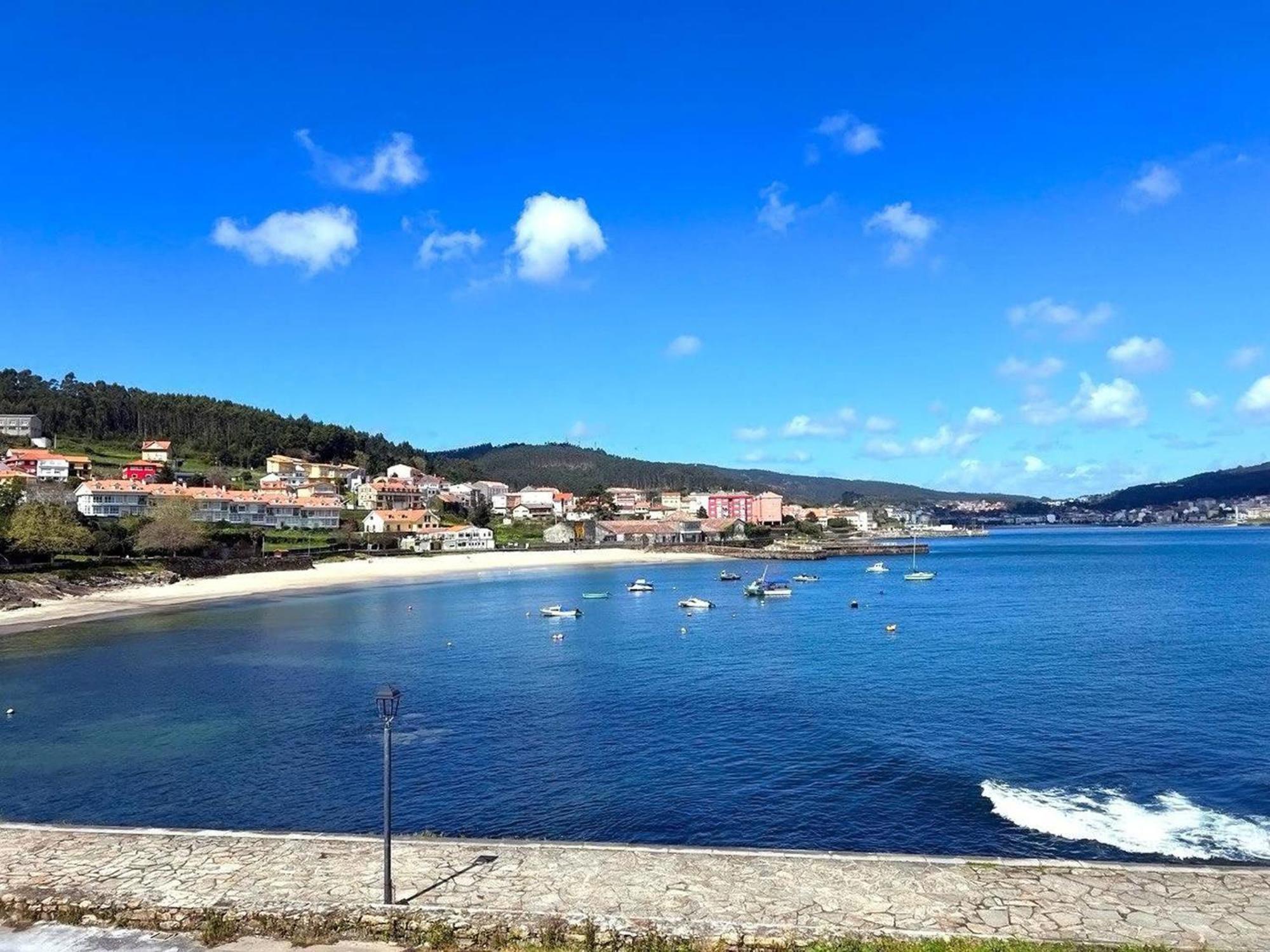 Hotel Playa De Quenxe *